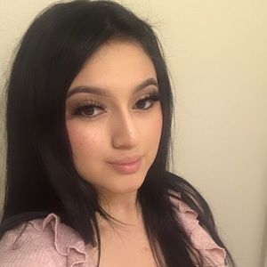 Meet your Posher, Yamileth